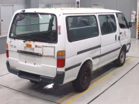 Toyota HIACE VAN лот № 30305 оценка RA  с аукциона в Японии 1