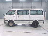 Toyota HIACE VAN лот № 30305 оценка RA  с аукциона в Японии 3