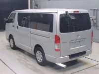 Toyota HIACE VAN лот № 30270 оценка 3.5  с аукциона в Японии 5