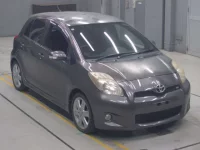 Toyota VITZ лот № 30373 оценка 3.5  с аукциона в Японии 4