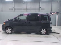 Toyota VOXY лот № 30380 оценка RA  с аукциона в Японии 3