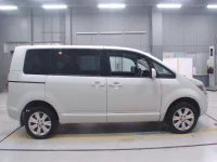 Mitsubishi DELICA D5 лот № 30397 оценка R  с аукциона в Японии 2