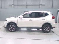 Nissan X-TRAIL лот № 30415 оценка 4  с аукциона в Японии 3