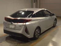 Toyota PRIUS PHV лот № 2107 оценка 4.5  с аукциона в Японии 1