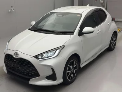 Toyota YARIS  с аукциона в Японии