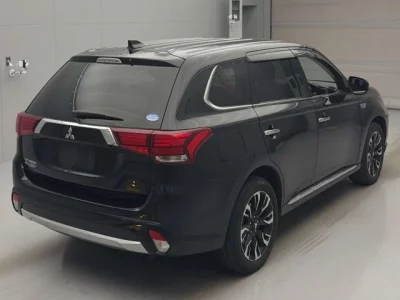 Mitsubishi OUTLANDER PHEV