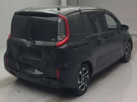 Toyota SIENTA лот № 214 оценка R  с аукциона в Японии 1