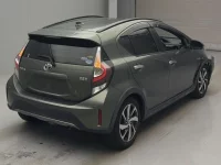 Toyota AQUA лот № 4199 оценка RA  с аукциона в Японии 1