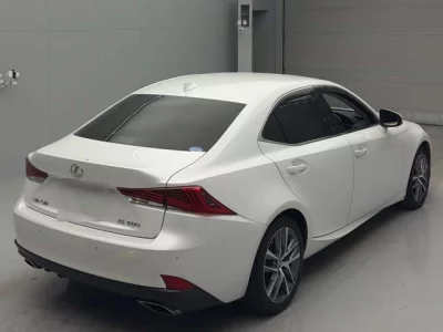 Lexus IS
