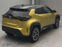 Toyota YARIS CROSS лот № 211 оценка R  с аукциона в Японии 1