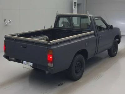 Nissan DATSUN PICKUP