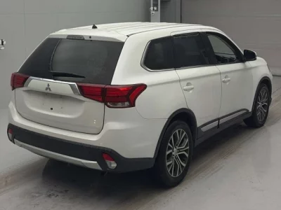 Mitsubishi OUTLANDER  с аукциона в Японии