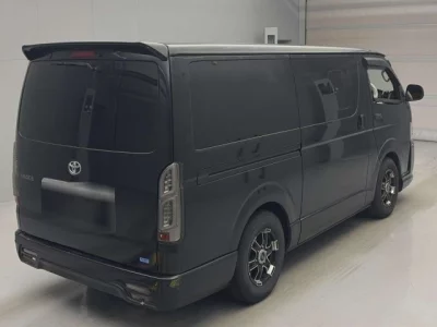 Toyota HiAce Van