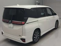Toyota VOXY лот № 2183 оценка 4.5  с аукциона в Японии 1