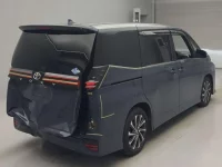 Toyota VOXY лот № 359 оценка R  с аукциона в Японии 1