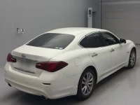 Nissan FUGA лот № 2178 оценка 3  с аукциона в Японии 1