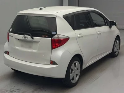 Toyota RACTIS  с аукциона в Японии