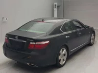 Lexus LS лот № 10033 оценка RA  с аукциона в Японии 1