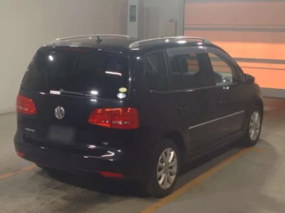 Volkswagen GOLF TOURAN