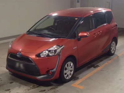 Toyota SIENTA  с аукциона в Японии