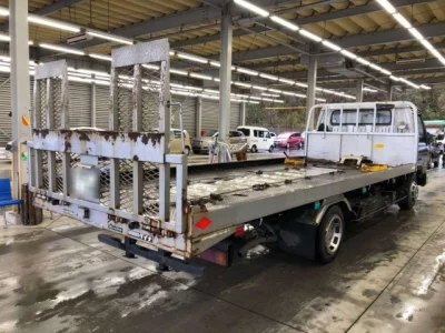 Toyota DYNA  с аукциона в Японии