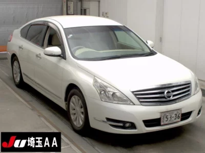 Nissan TEANA
