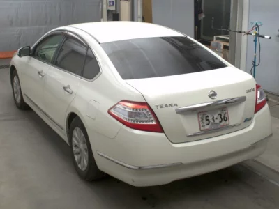 Nissan TEANA
