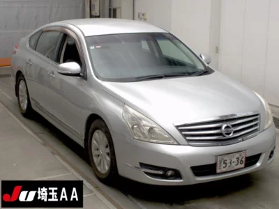 Nissan TEANA