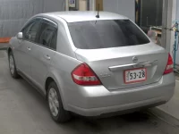 Nissan TIIDA LATIO лот № 2107 оценка 3.5  с аукциона в Японии 1