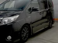 Toyota NOAH лот № 3085 оценка 3  с аукциона в Японии 3