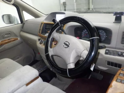 Nissan SERENA  с аукциона в Японии