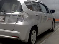 Honda FIT лот № 3044 оценка R  с аукциона в Японии 4