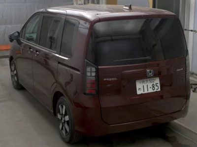 Honda FREED  с аукциона в Японии