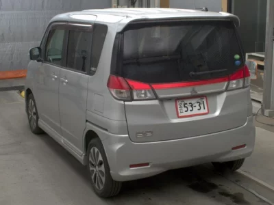 Mitsubishi DELICA D2