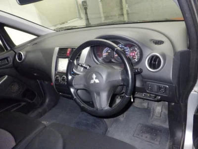 Mitsubishi COLT PLUS