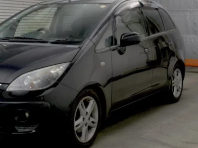 Mitsubishi COLT PLUS