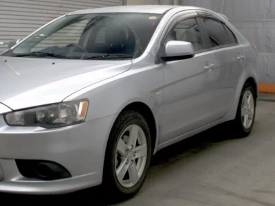 Mitsubishi GALANT FORTIS