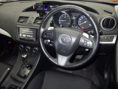 Mazda AXELA  с аукциона в Японии