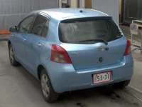 Toyota VITZ лот № 2037 оценка 3  с аукциона в Японии 1
