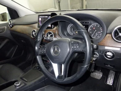 Mercedes-Benz B CLASS