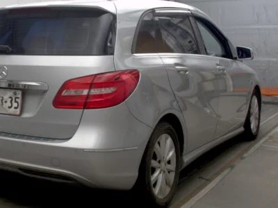 Mercedes-Benz B CLASS