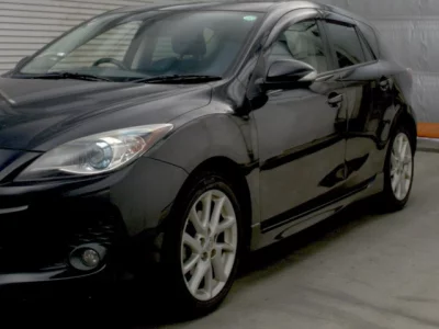 Mazda AXELA  с аукциона в Японии