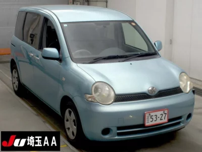 Toyota SIENTA  с аукциона в Японии