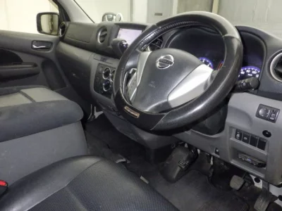 Nissan CARAVAN VAN