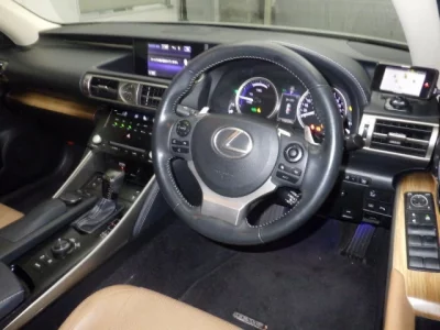 Lexus IS