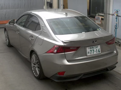 Lexus IS