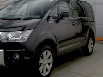 Mitsubishi DELICA D5