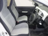 Suzuki ALTO VAN лот № 1104 оценка R  с аукциона в Японии 5