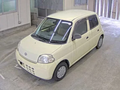 Daihatsu Esse