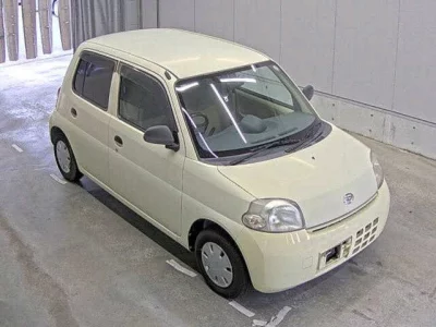 Daihatsu Esse